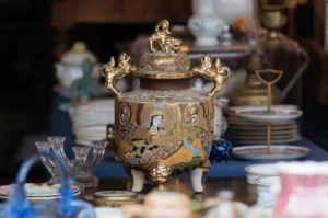 How to Document Antiques Before Selling
